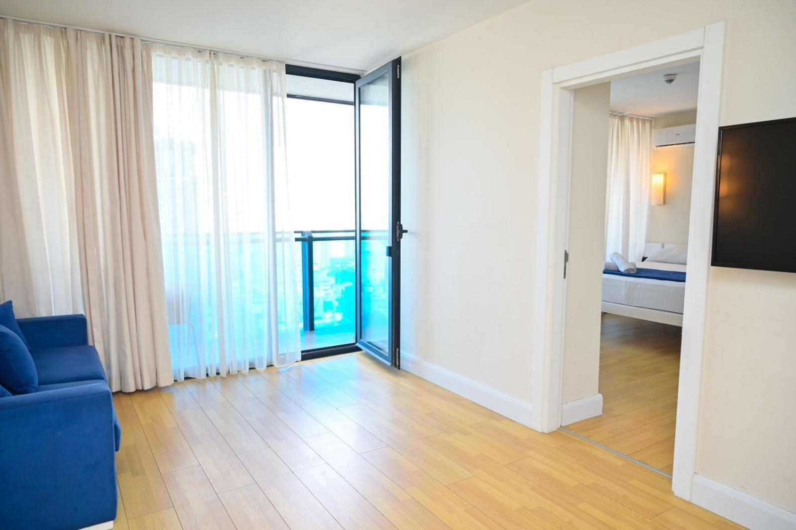 Black Sea View Apartment *